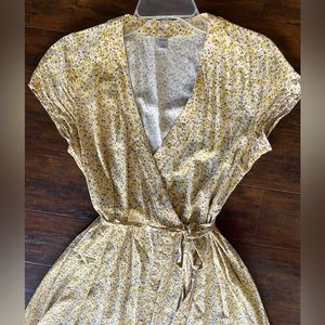 Old Navy yellow floral wrap dress, small